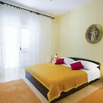 Vinko Apartment *